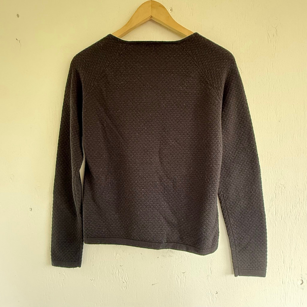 Elie Tahari Black Knit Sweater with Oversized Striped Bow - M - Picture 4 of 6